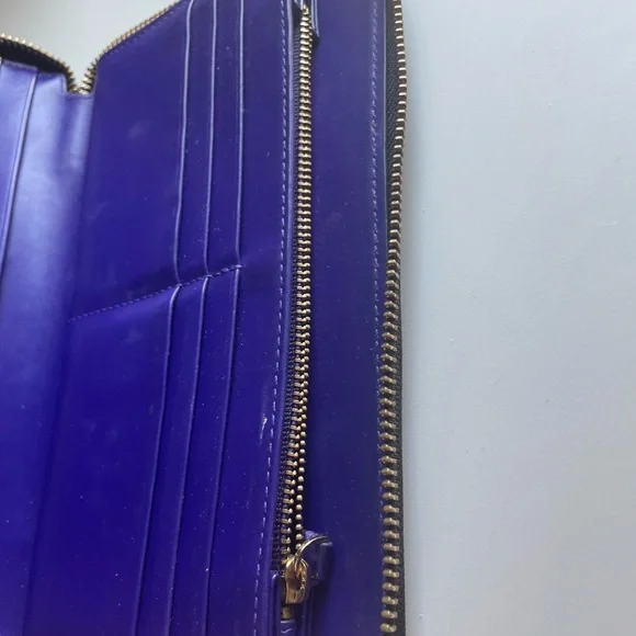 Henri Bendel Black Continental Wallet w/ Purple Interior - Picture 5 of 8